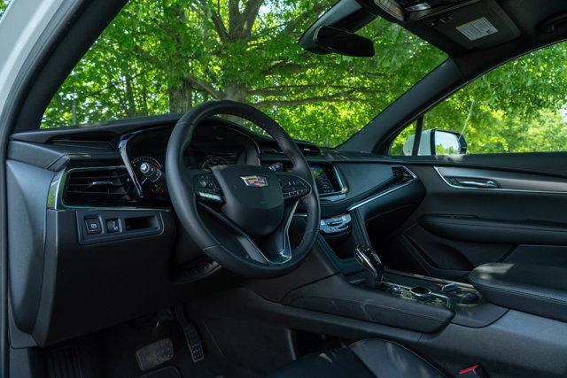 used 2022 Cadillac XT6 car, priced at $29,896