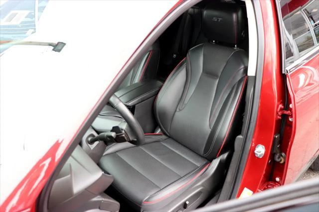 used 2023 Buick Envision car, priced at $23,495