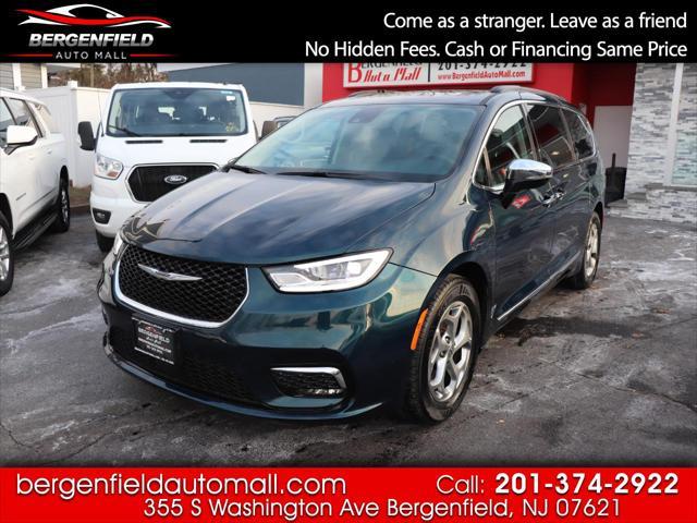 used 2023 Chrysler Pacifica car, priced at $27,495