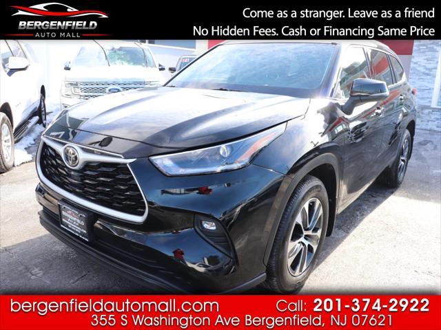 used 2021 Toyota Highlander car, priced at $31,995