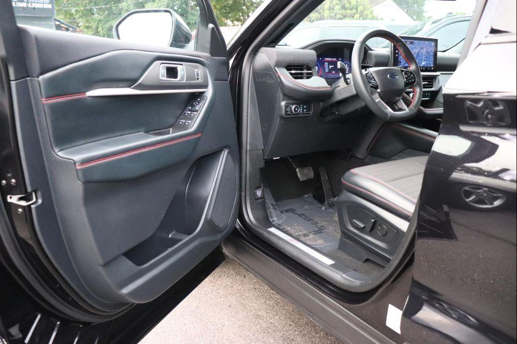 used 2025 Ford Explorer car, priced at $41,495
