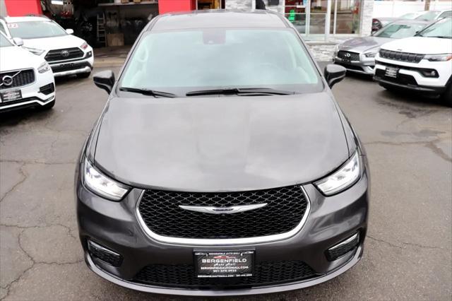 used 2023 Chrysler Pacifica car, priced at $23,995