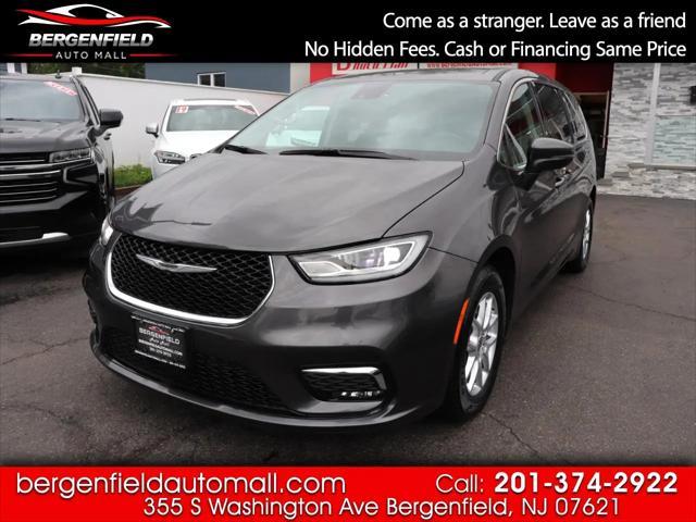 used 2023 Chrysler Pacifica car, priced at $23,995