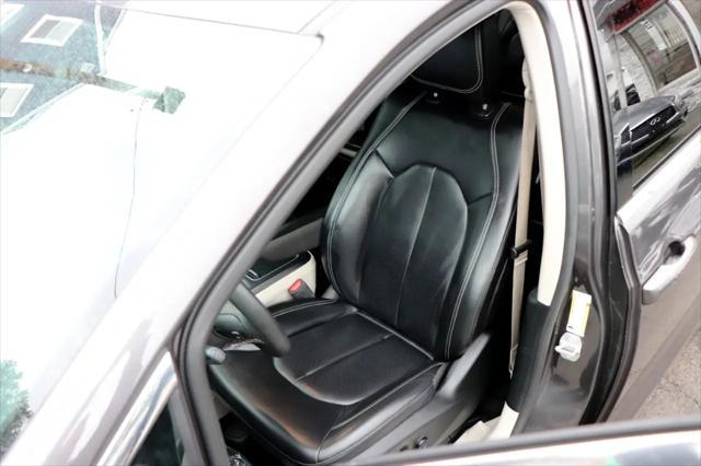 used 2023 Chrysler Pacifica car, priced at $23,995