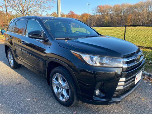 used 2017 Toyota Highlander car