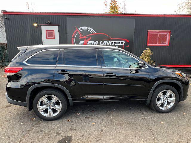 used 2017 Toyota Highlander car, priced at $26,995