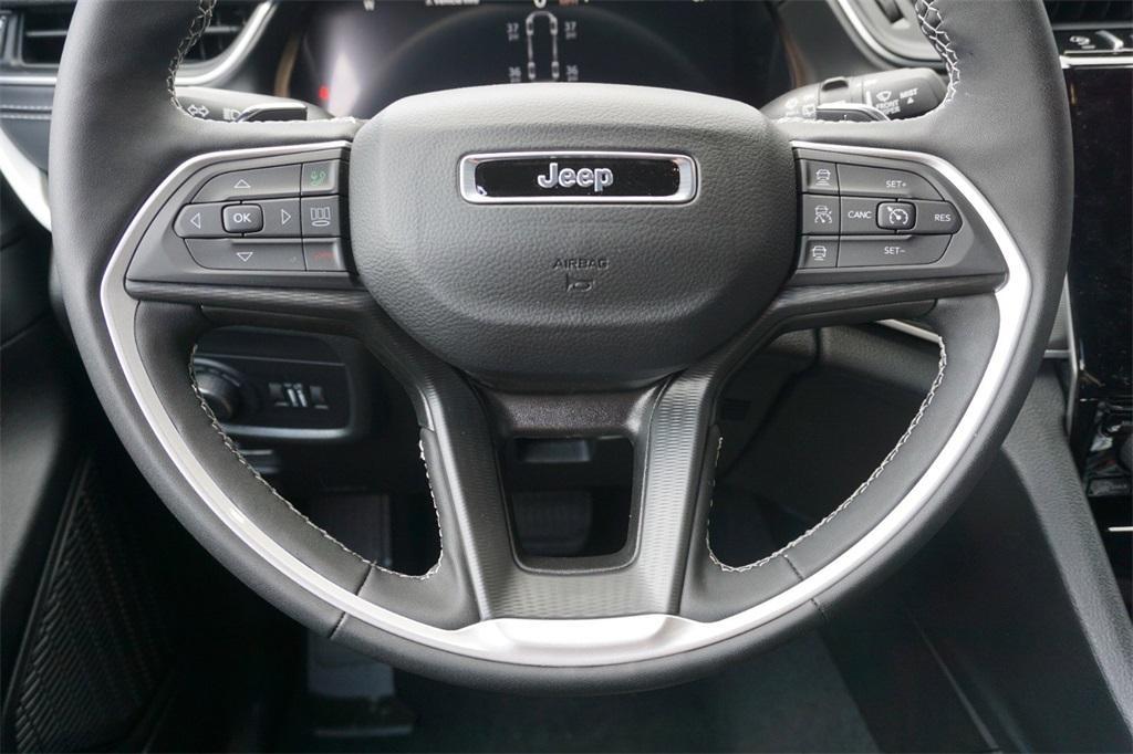new 2024 Jeep Grand Cherokee L car, priced at $44,670