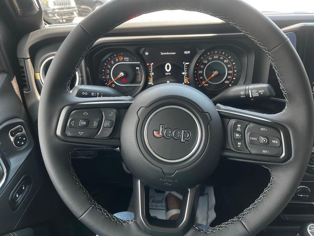new 2025 Jeep Gladiator car, priced at $42,730