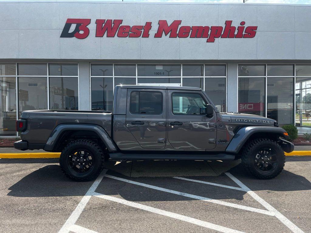 new 2025 Jeep Gladiator car, priced at $42,730