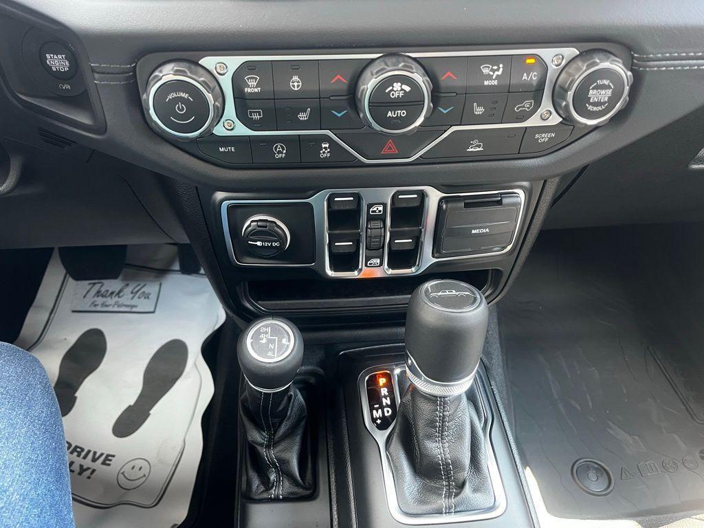 new 2025 Jeep Gladiator car, priced at $42,730