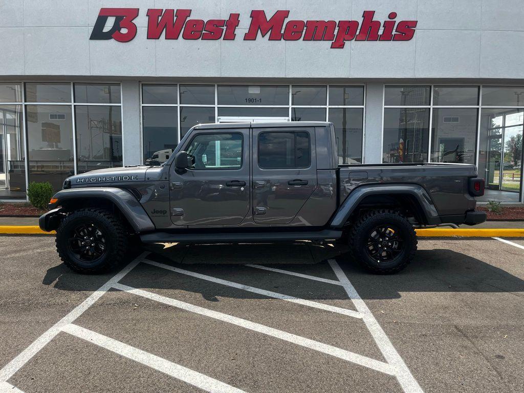 new 2025 Jeep Gladiator car, priced at $42,730