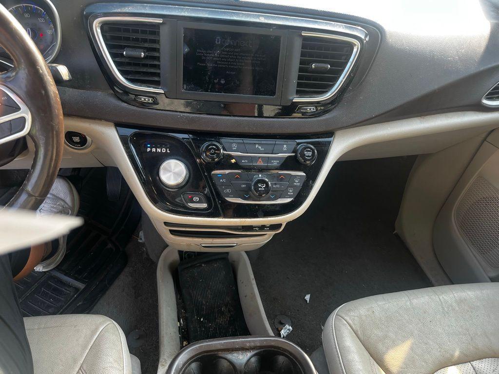 used 2020 Chrysler Pacifica car, priced at $9,445