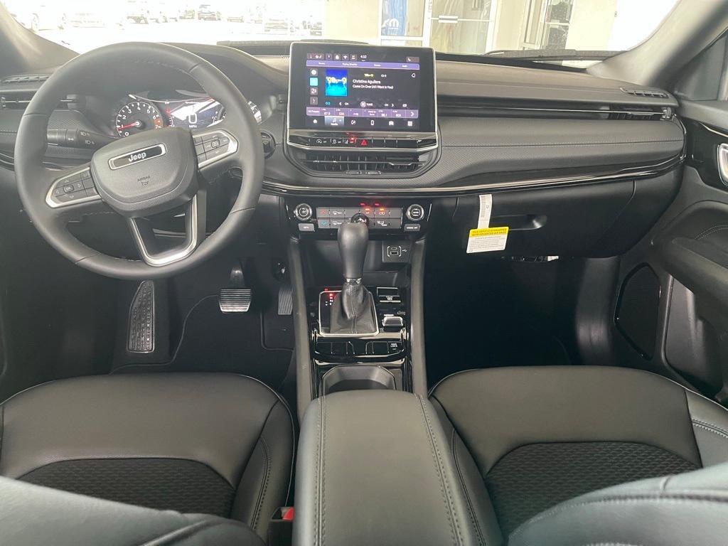 new 2025 Jeep Compass car, priced at $27,699