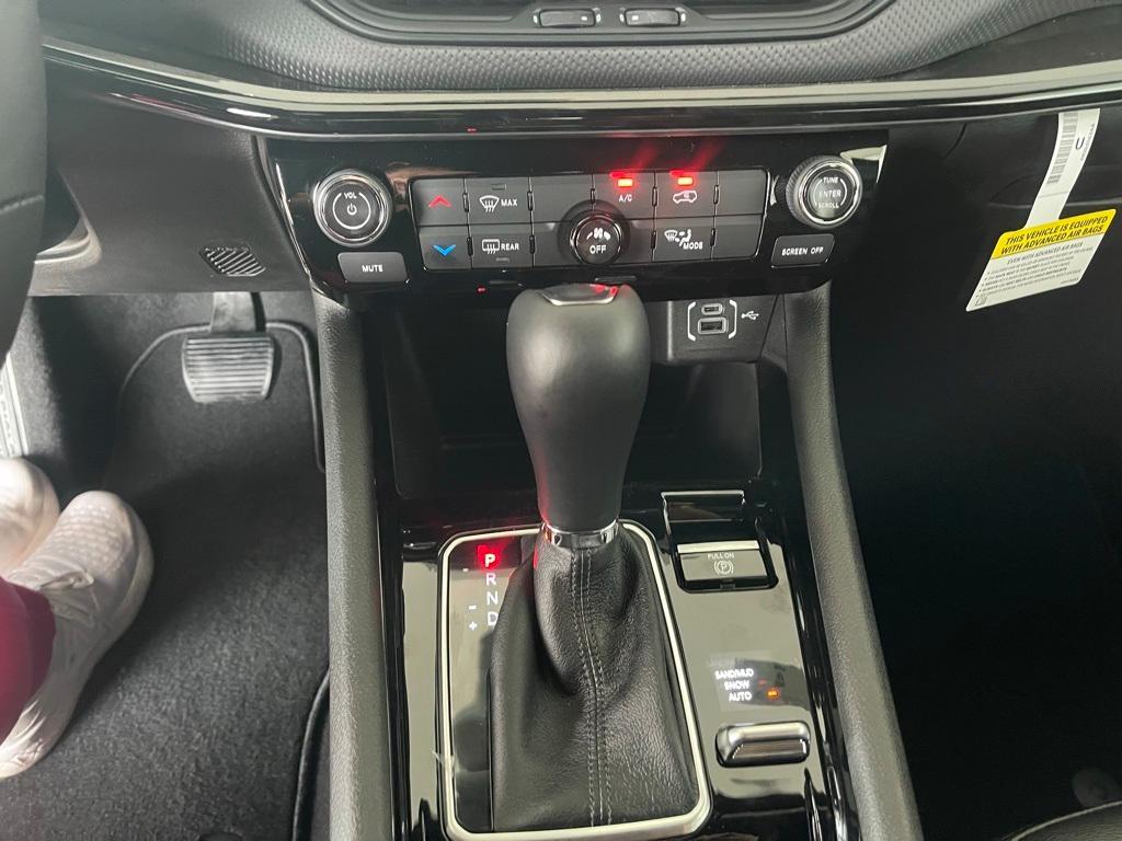 new 2025 Jeep Compass car, priced at $27,699