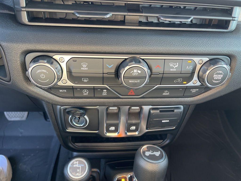 new 2026 Jeep Wrangler car, priced at $38,000