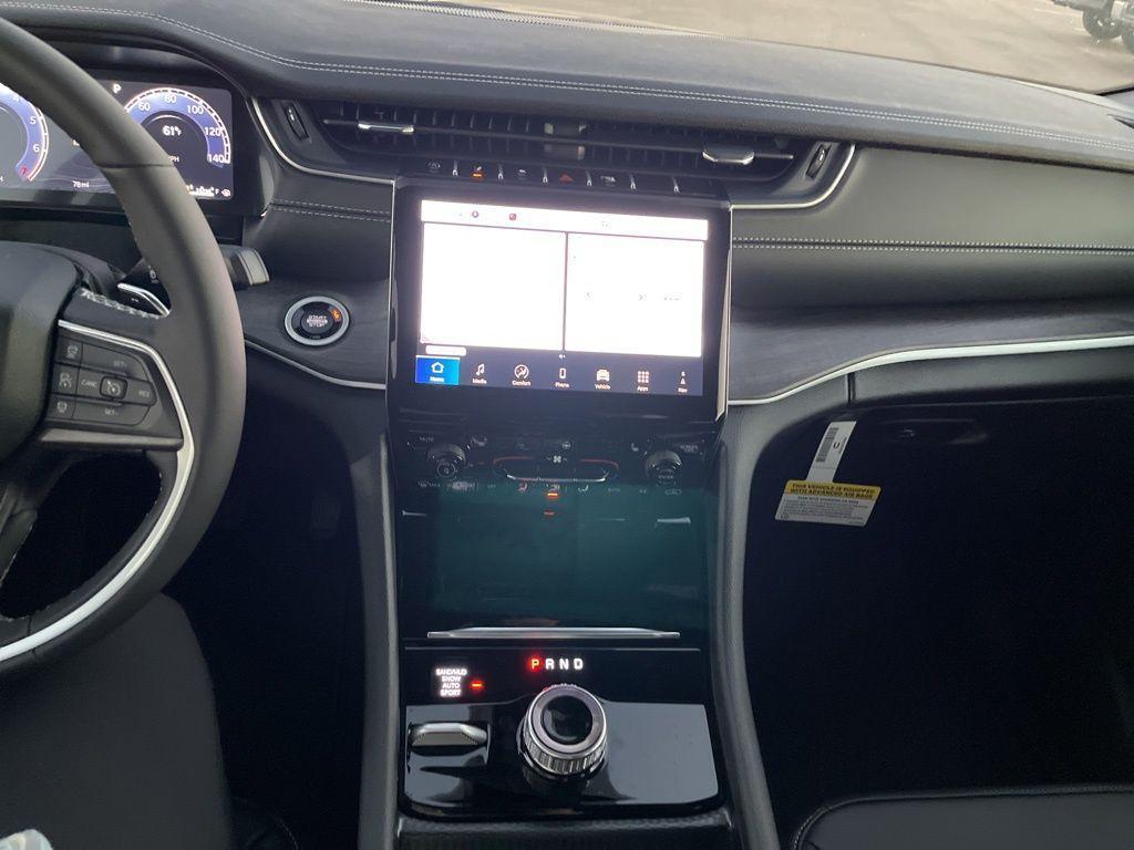 new 2025 Jeep Grand Cherokee car, priced at $46,481