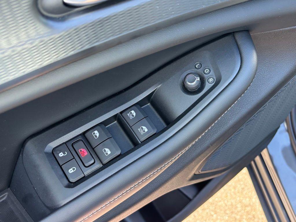 new 2025 Jeep Grand Cherokee car, priced at $38,861