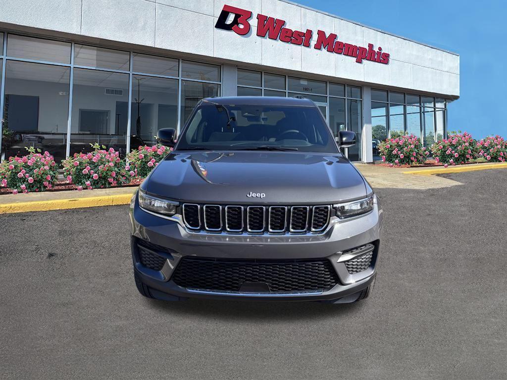 new 2025 Jeep Grand Cherokee car, priced at $38,861
