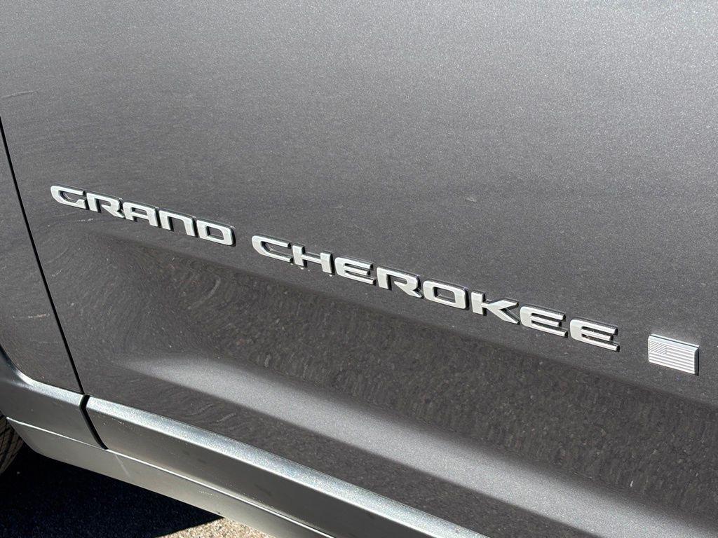 new 2025 Jeep Grand Cherokee car, priced at $38,861