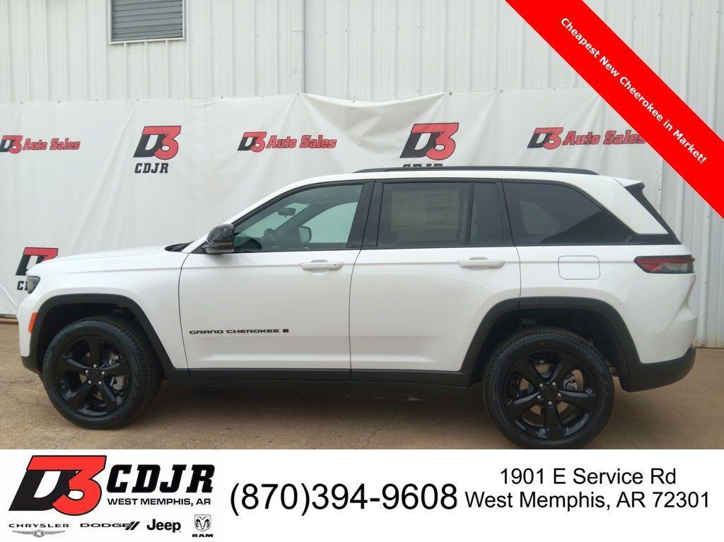 new 2025 Jeep Grand Cherokee car, priced at $42,799