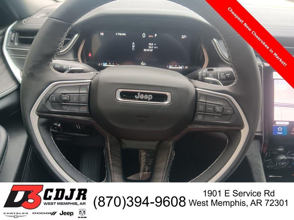 new 2025 Jeep Grand Cherokee car, priced at $42,799