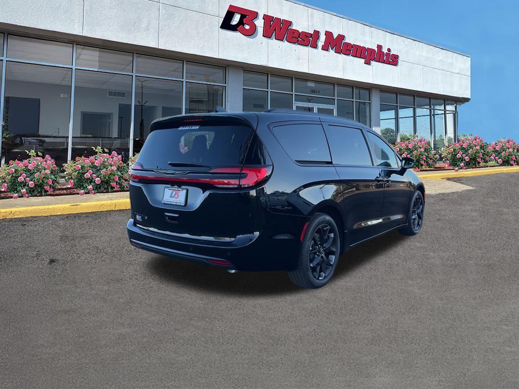 new 2026 Chrysler Pacifica car, priced at $41,000