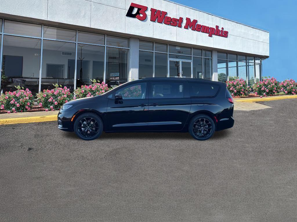 new 2026 Chrysler Pacifica car, priced at $41,000