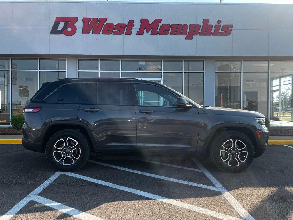 used 2022 Jeep Grand Cherokee car, priced at $36,987