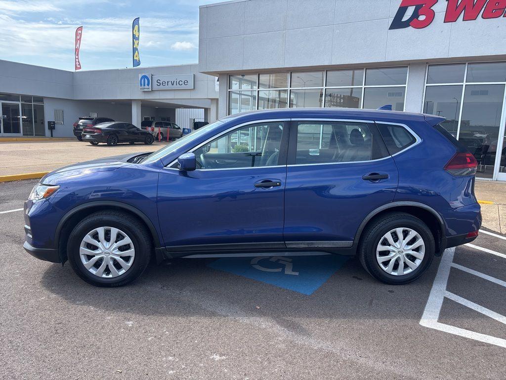 used 2018 Nissan Rogue car, priced at $15,319