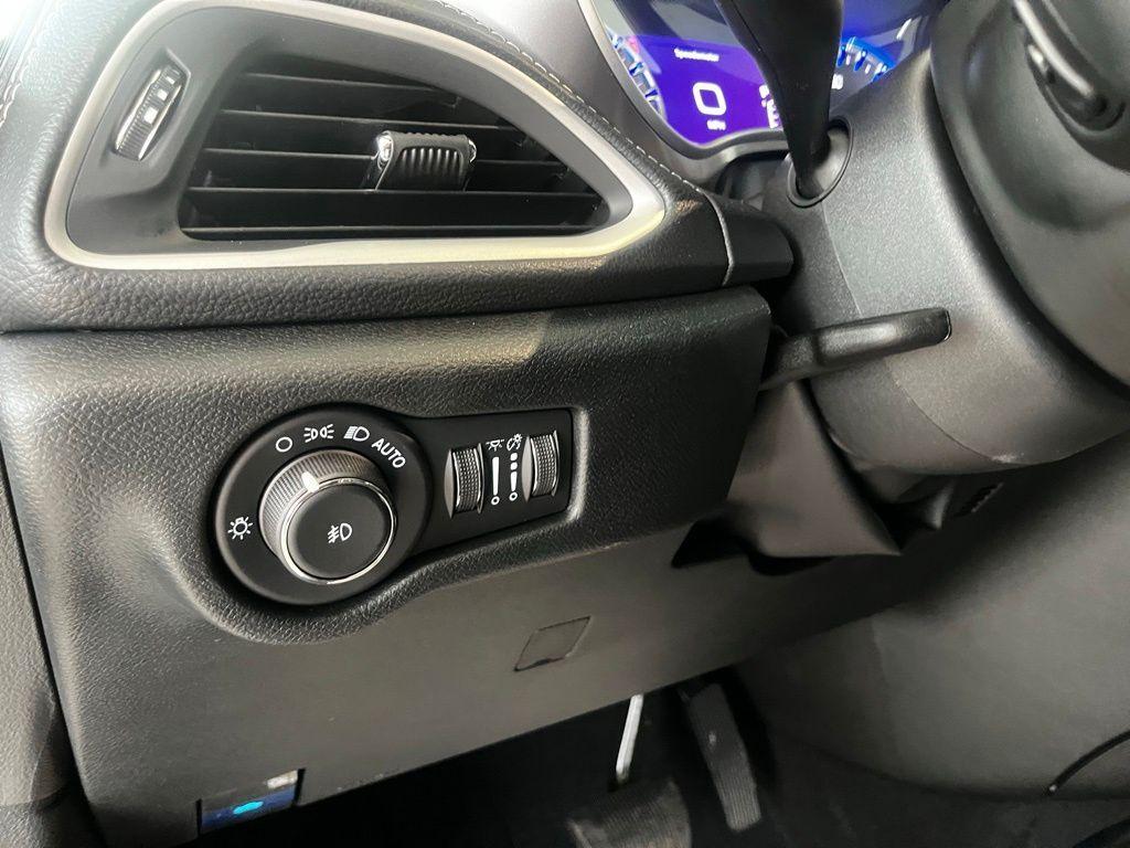 new 2026 Chrysler Pacifica car, priced at $38,286