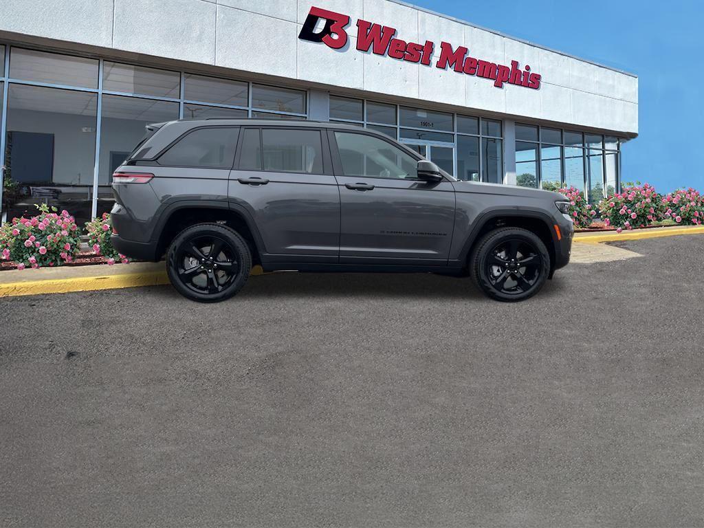 new 2025 Jeep Grand Cherokee car, priced at $45,180