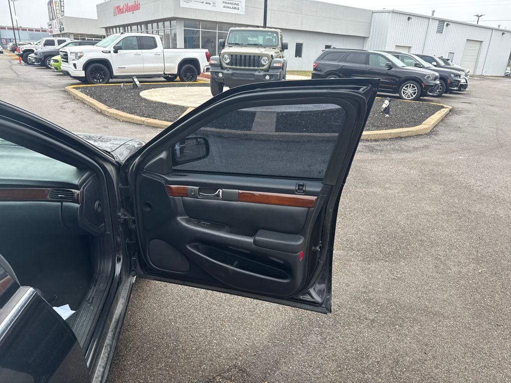 used 2002 Cadillac Seville car, priced at $3,999