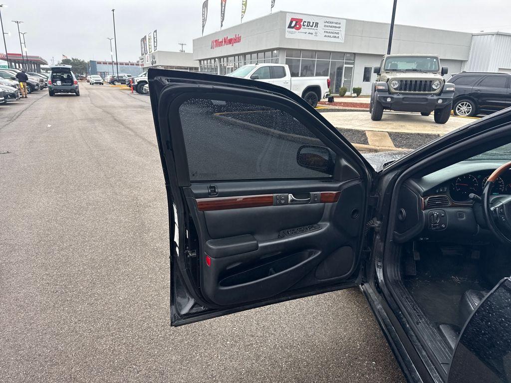 used 2002 Cadillac Seville car, priced at $3,999