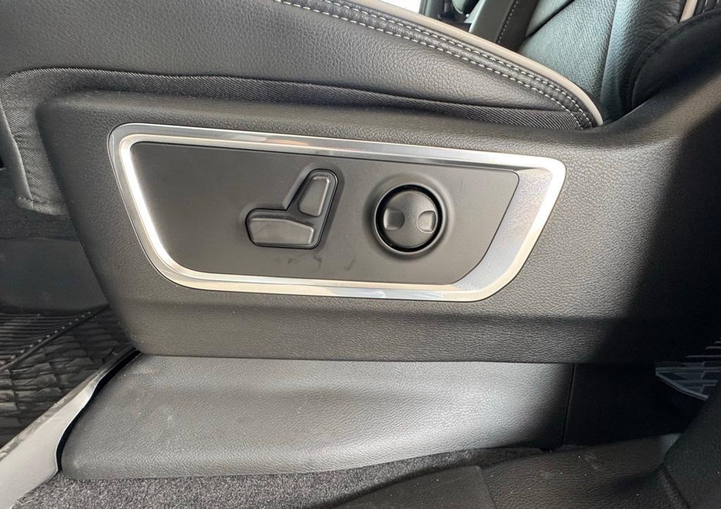 new 2025 Ram 1500 car, priced at $57,771