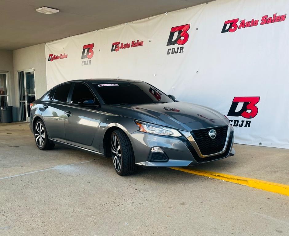 used 2020 Nissan Altima car, priced at $17,084