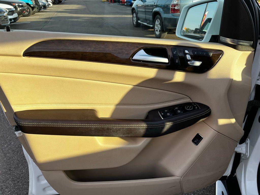 used 2017 Mercedes-Benz GLE 350 car, priced at $14,484