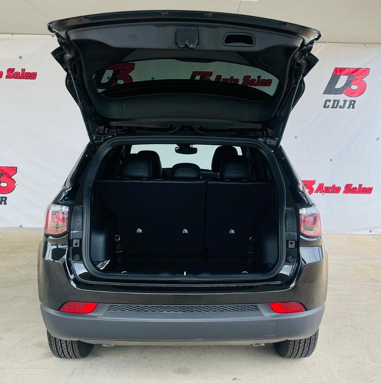 new 2025 Jeep Compass car, priced at $25,939