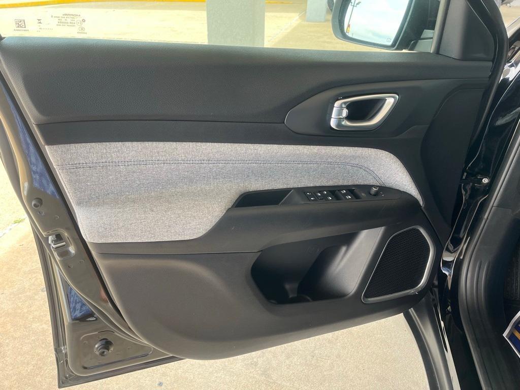 new 2025 Jeep Compass car, priced at $25,939