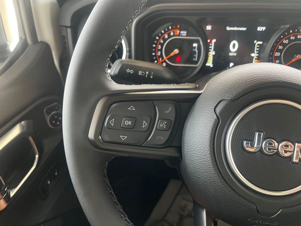 new 2025 Jeep Gladiator car, priced at $43,631