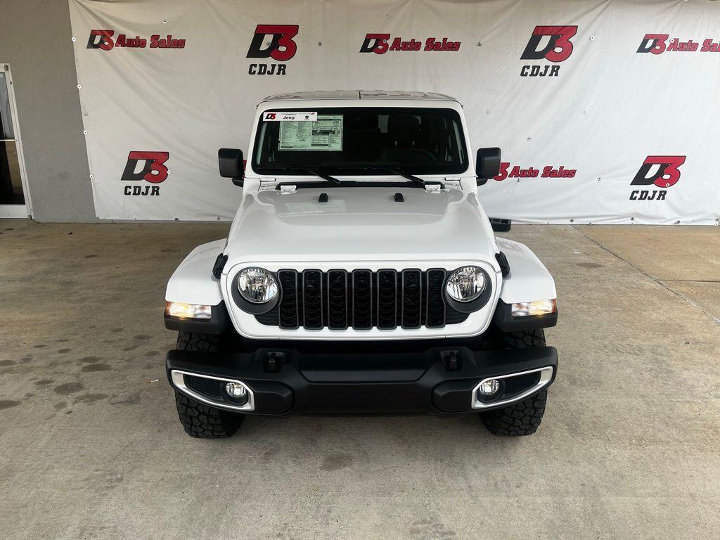 new 2025 Jeep Gladiator car, priced at $43,631