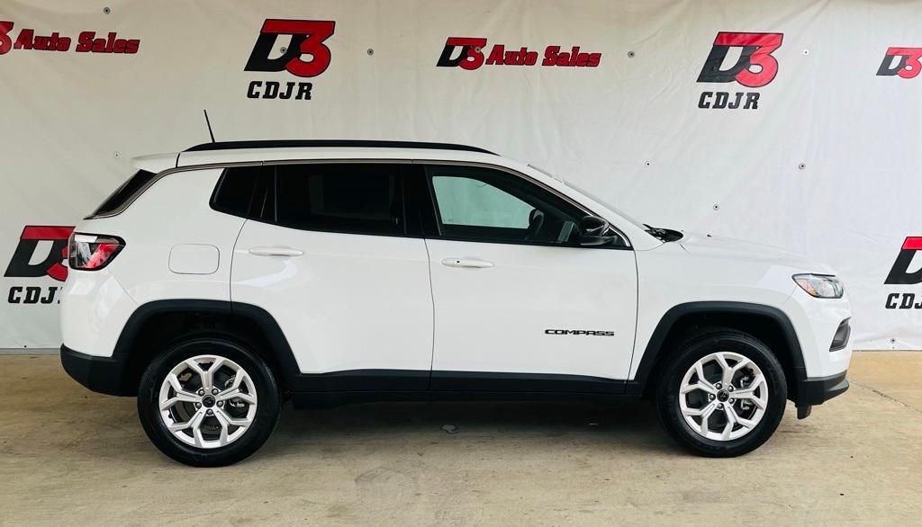 new 2025 Jeep Compass car, priced at $25,618