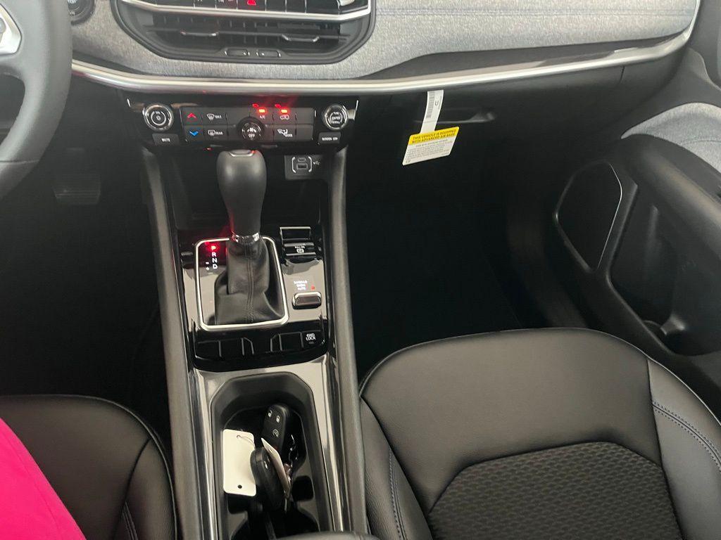 new 2025 Jeep Compass car, priced at $25,618