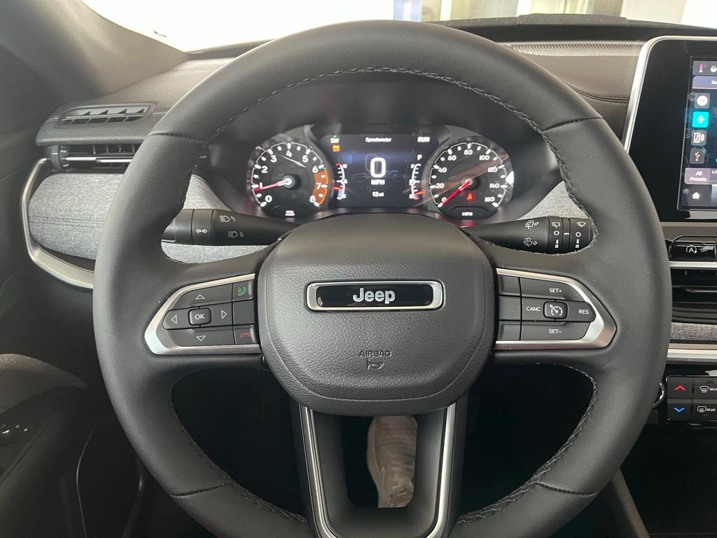 new 2025 Jeep Compass car, priced at $25,618