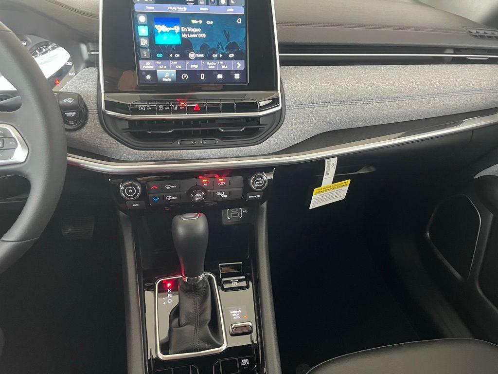 new 2025 Jeep Compass car, priced at $25,618