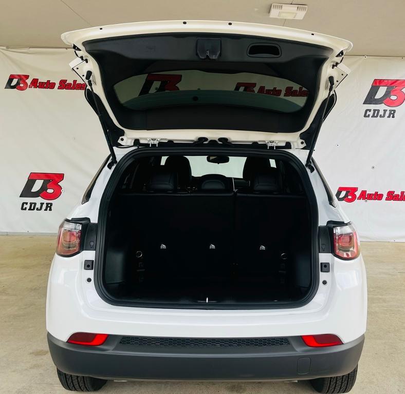 new 2025 Jeep Compass car, priced at $25,618