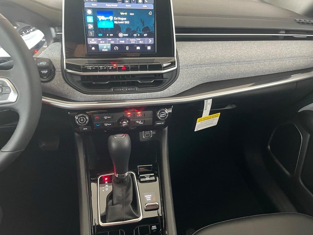 new 2025 Jeep Compass car, priced at $25,618