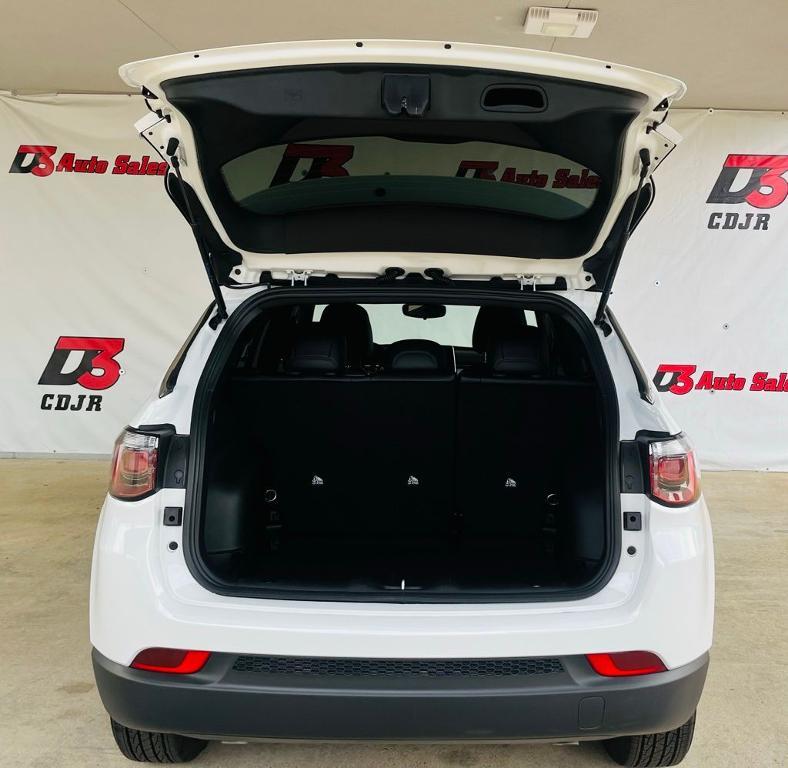 new 2025 Jeep Compass car, priced at $25,618