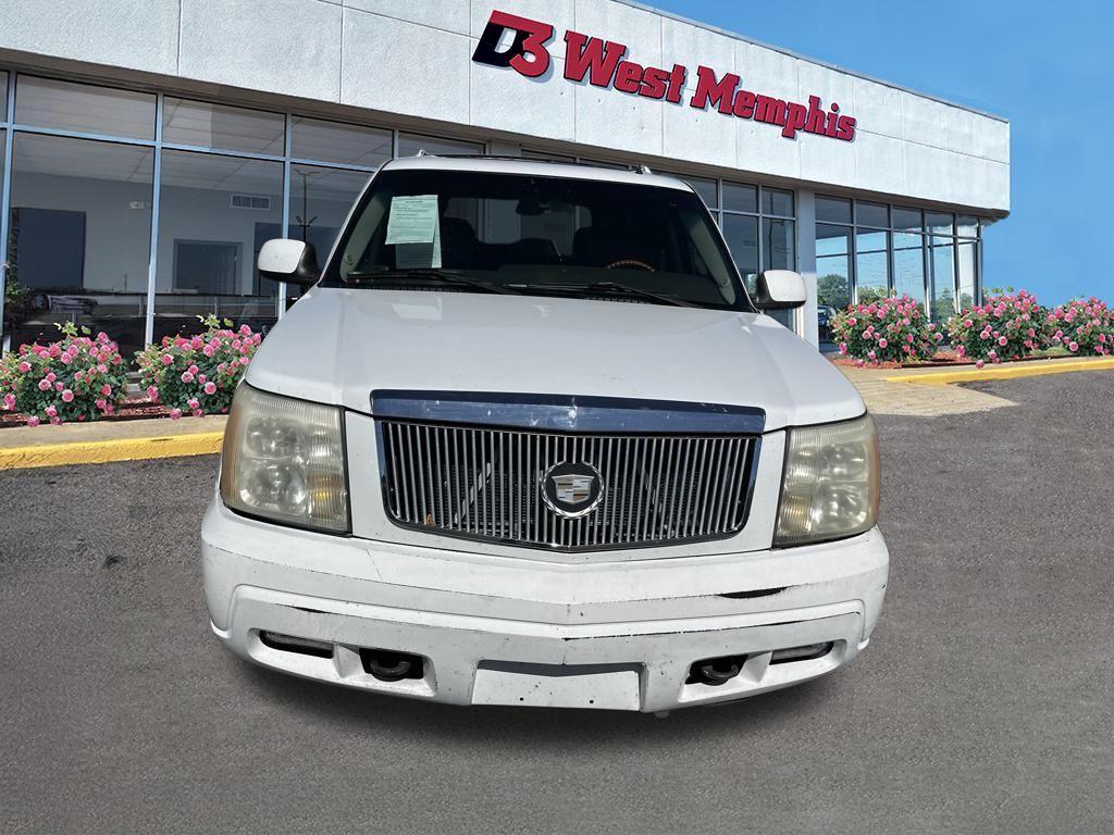used 2002 Cadillac Escalade car, priced at $6,497