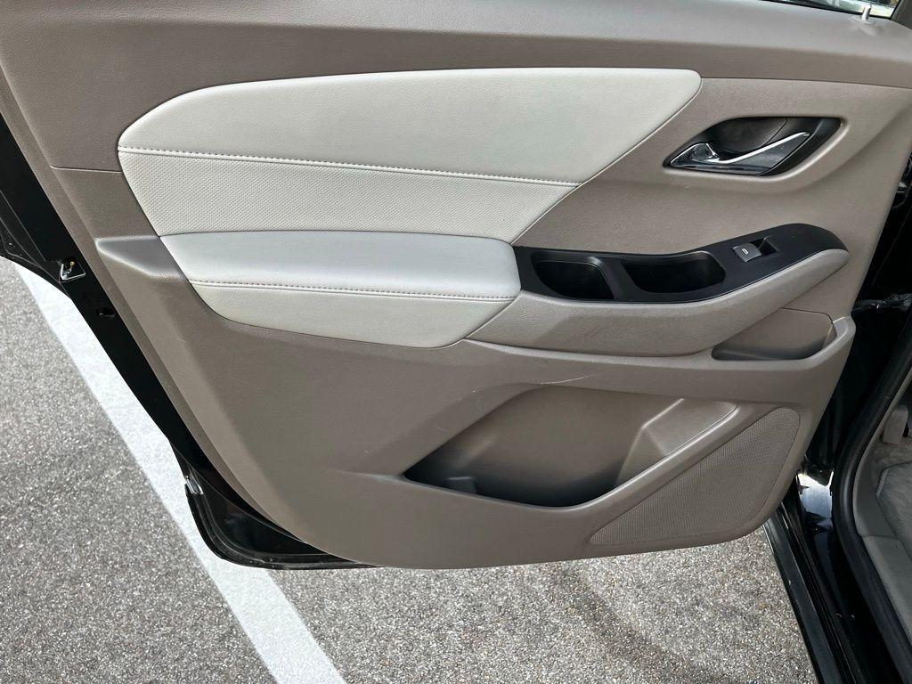 used 2018 Chevrolet Traverse car, priced at $15,477