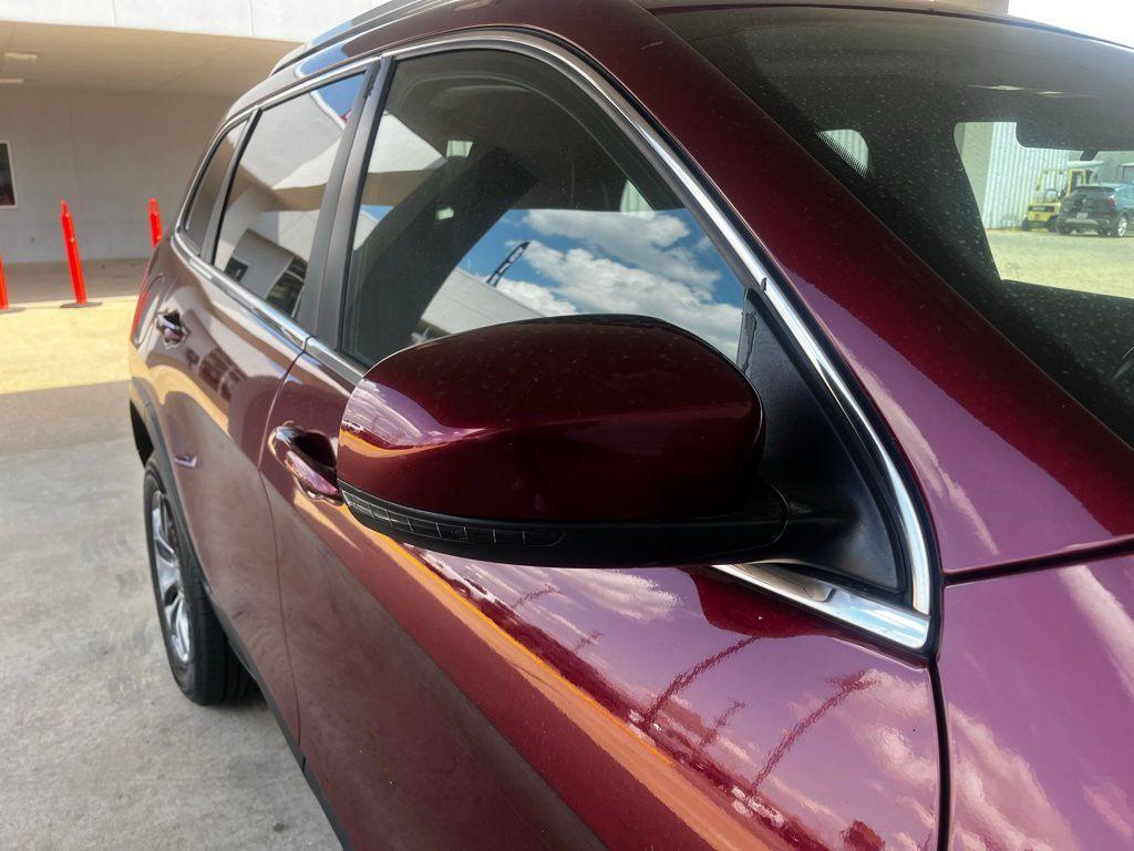 used 2019 Jeep Cherokee car, priced at $19,905